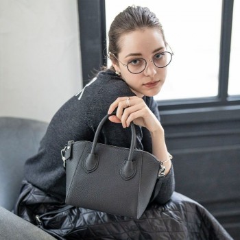 【ドラマ衣装協力品】本革 バッグ ミニ ショルダーバッグ