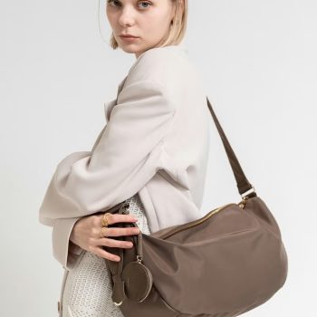 ナイロン ショルダーバッグ 月形バッグ